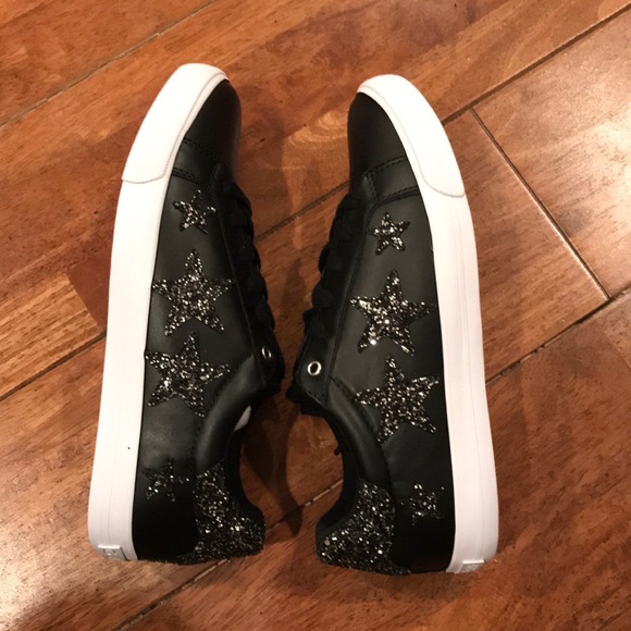Guess black sneakers with star detail - Picture 2 of 5